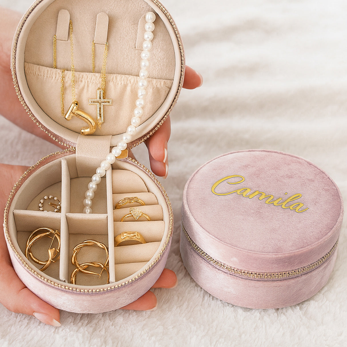 Luxury gift bundle for women featuring custom personalized gifts. Personalized gift box for her perfect as a Christmas gift or birthday present for women.