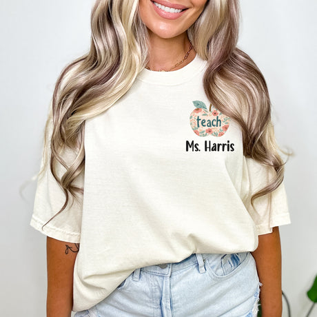 Teacher gift idea custom shirt. Personalized teacher’s name shirt. Cute gift ideas for teachers. Gift ideas for new teachers.