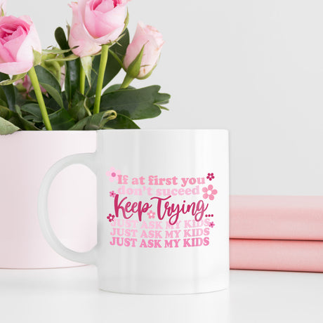 Personalized pink mug for mom with humorous quote, ideal gift for mom. Coffee mug for mom, perfect personalized gift.