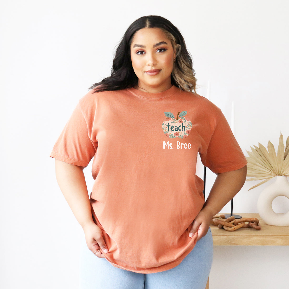 Teach shirt with name. Name on shirt for teachers. Mrs Teacher name shirt for school. Cute teacher shirt ideas.