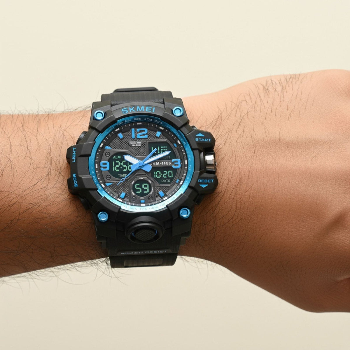 SKMEI Mens Military Waterproof Dual Display Watch with Gift Box - Gifts Are Blue