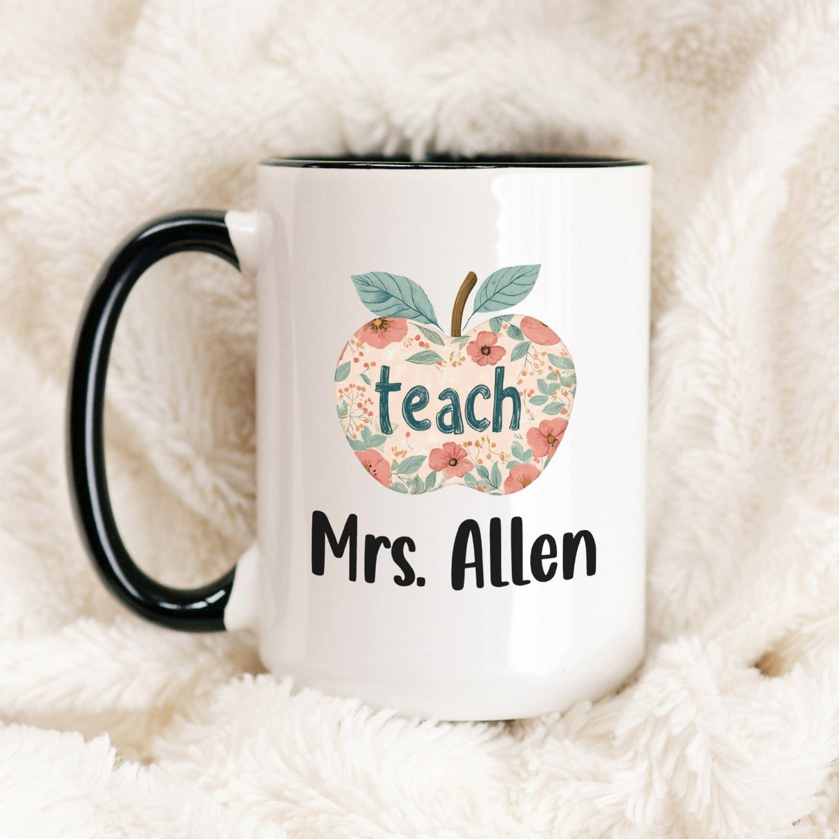 Floral teacher mug with personalized name for end of year gift. Custom name mug for teachers, perfect teacher Christmas gift. Unique teacher coffee mug with apple and floral design.