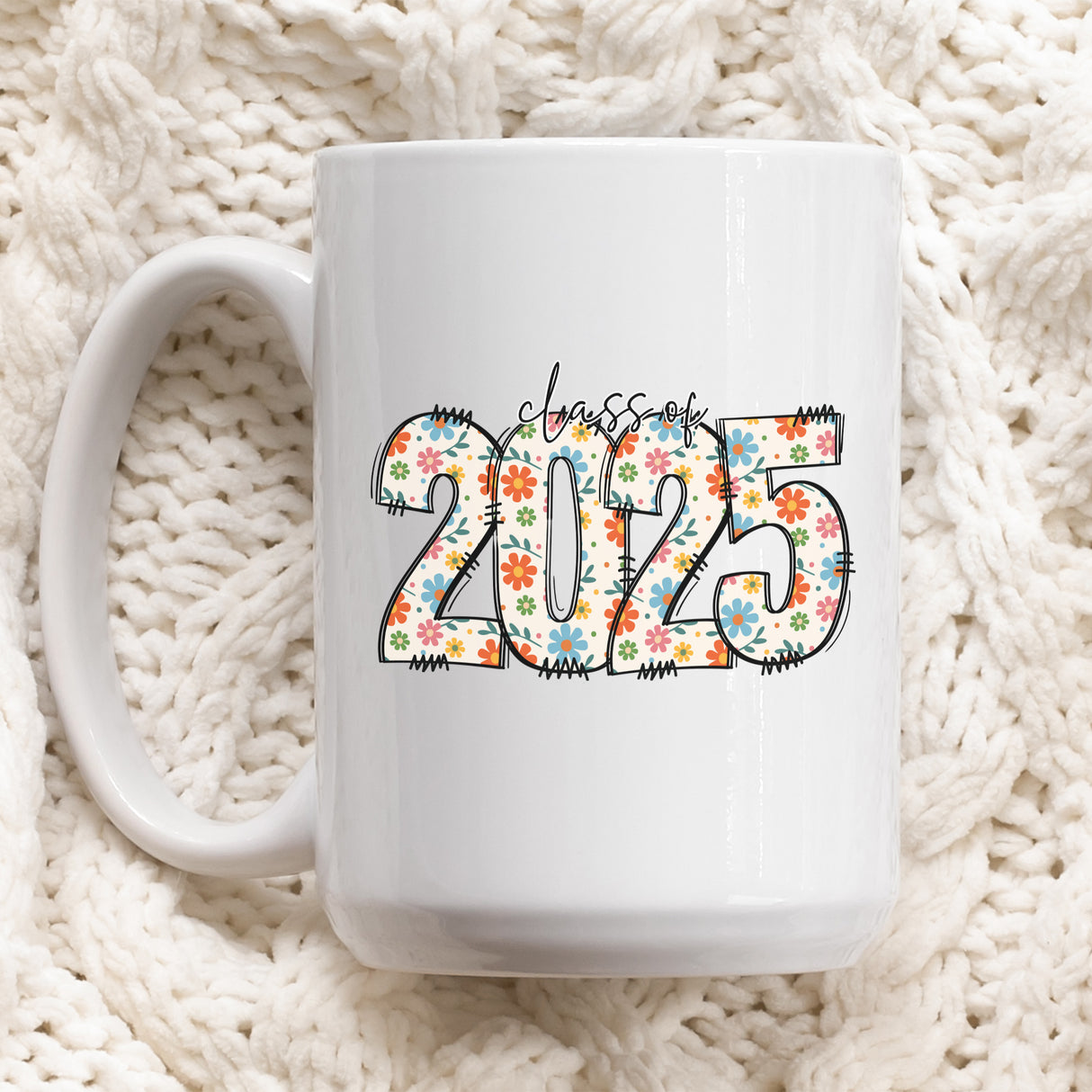 Cute simple floral Graduation Mug with Class of 2025 design. Class of 2025 coffee mug with pastel flower design, graduation gift for women.