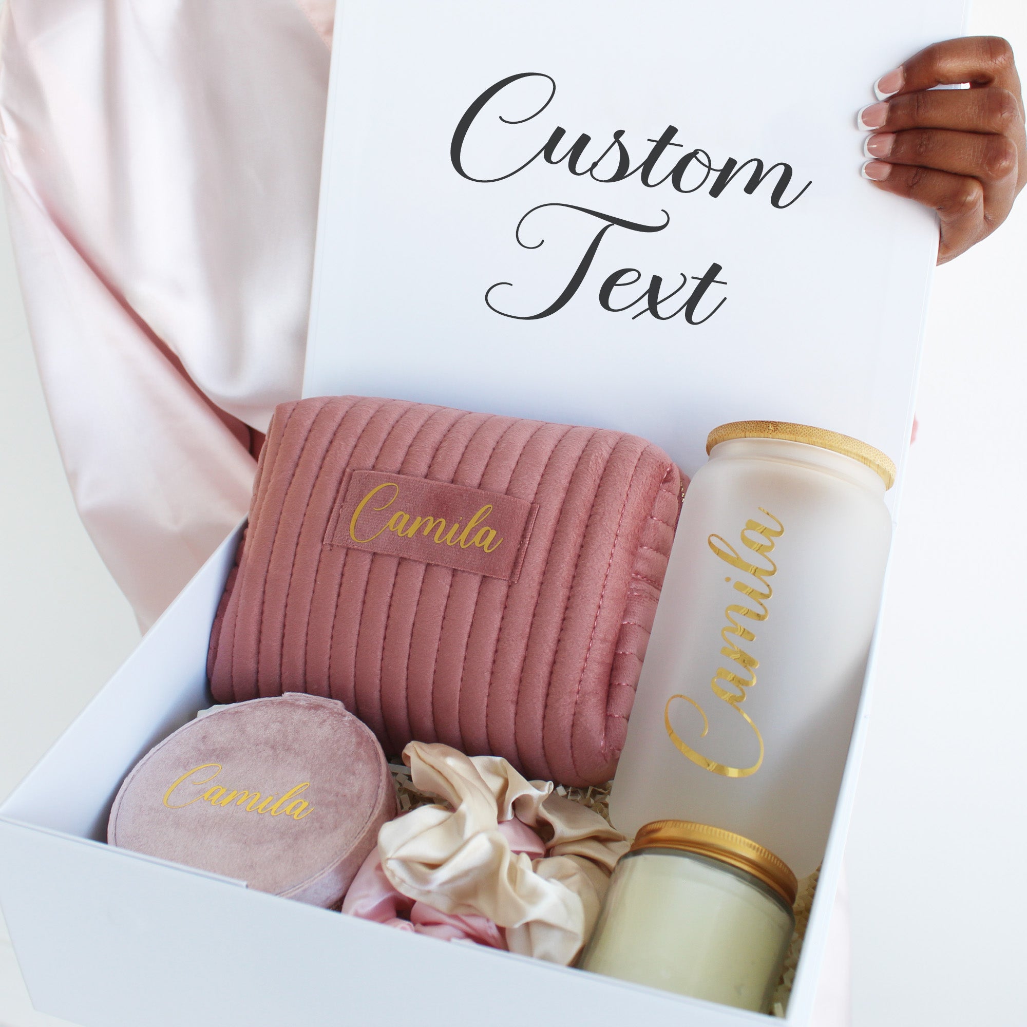 Custom bundle box for bridesmaid and maid of honor. The perfect gift for the bride during bridal shower. 