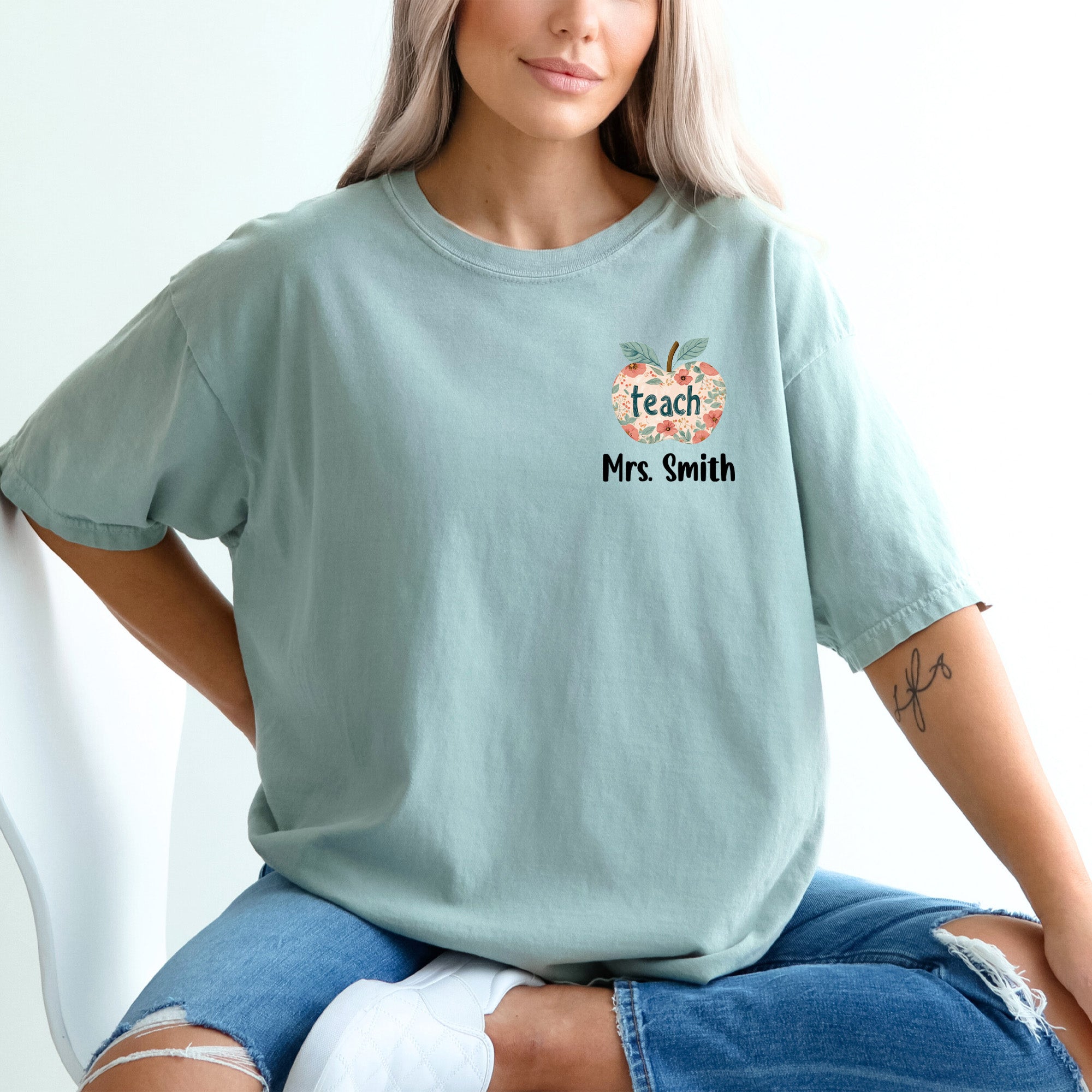 Custom Comfort Colors floral teacher shirt with personalized name and Boho apple design for teacher appreciation. Personalized teacher shirt with floral  design and customizable name for teacher gifts.