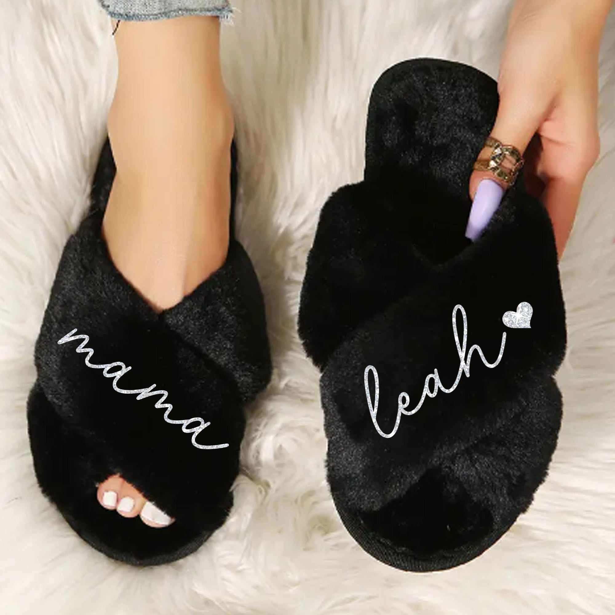 Custom fluffy slippers with mom names for a perfect mother's day or birthday day gift for mom. 