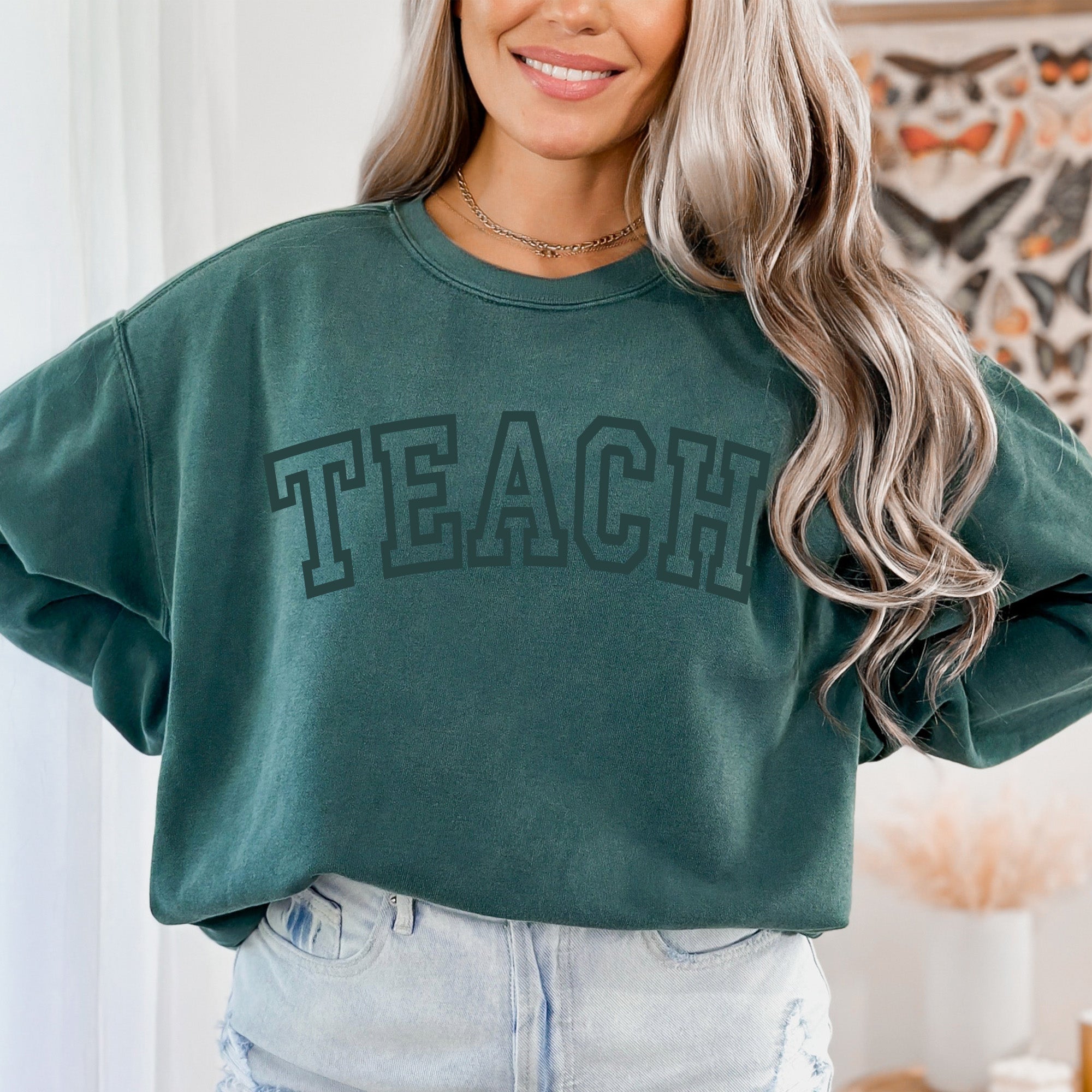 Graphic Tee Inspirational Teach Shirt Casual Long Sleeve Pullover Tops. Teacher Sweatshirts for Women Cute Teacher Life Graphic Shirt.