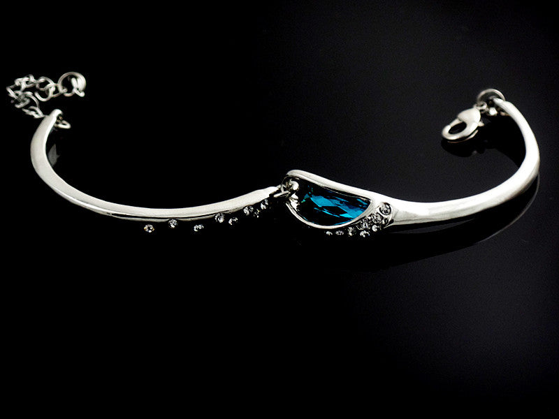 Simply Elegant Ocean Blue Women's Bracelet with Gift Box - Gifts Are Blue - 4