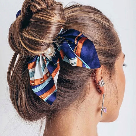 Chiffon Bowknot Satin Scrunchies Model Blue and White