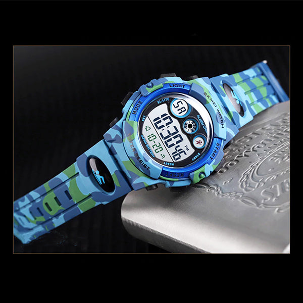 Boys Digital Military Sports Watch, 50M Water Resistant, 7 to 11 year olds, Gift Box, 1547, Lifestyle, Light Blue Camo